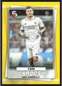 Toni Kroos, Kartička, 2022-23 Topps Superstars UEFA Club Competitions, Base Variations Common Yellow Action