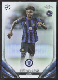 Yann Bisseck, Kartička, Topps Chrome UEFA Club Competitions 2023-24, Refractor
