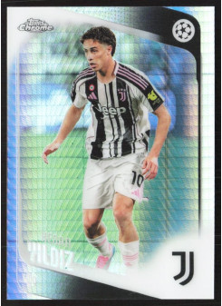 Kenan Yildiz, Kartička, 2025-26 Topps Chrome UEFA Club Competitions, Prism Refractor